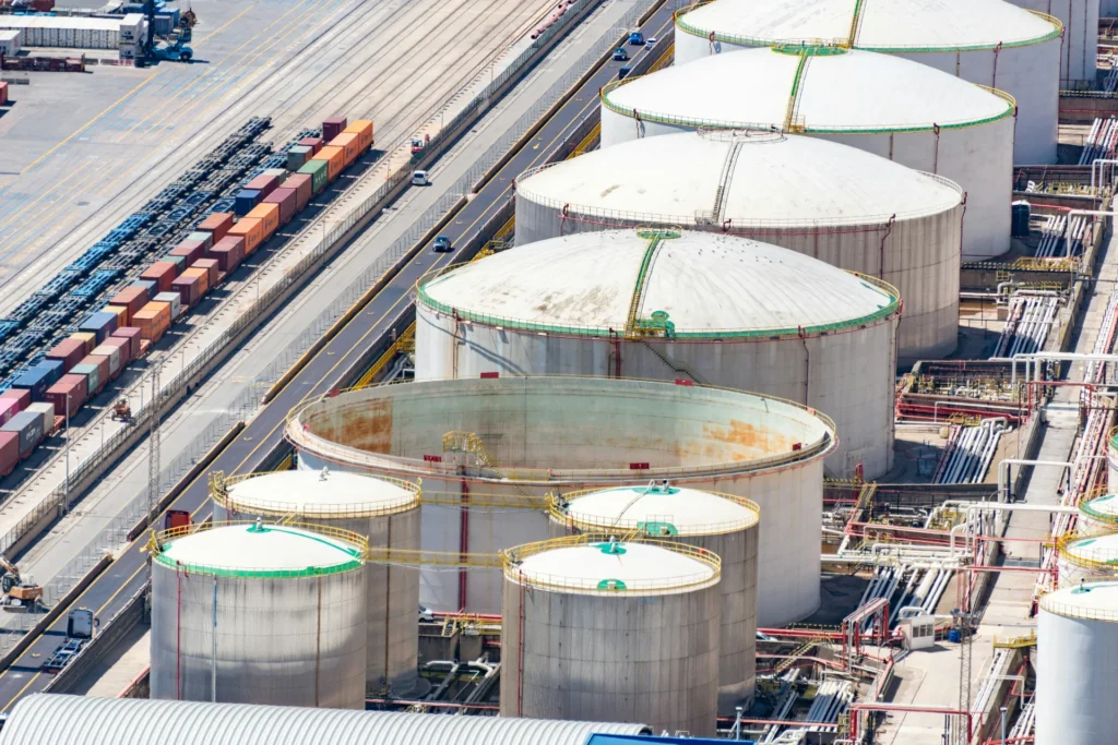 Energy Plant Storing Energy